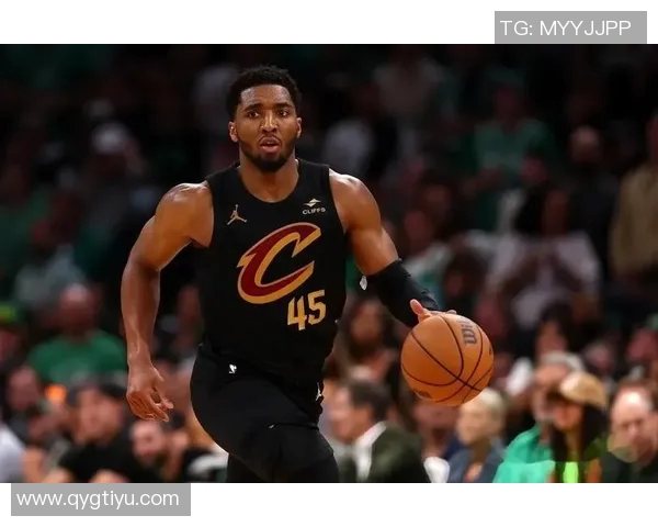 多诺万米切尔本赛季第六次得分35紧随东契奇位列NBA得分榜第二