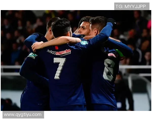 法丙精彩瞬间35米远射破门球员展现绝佳技术与力量