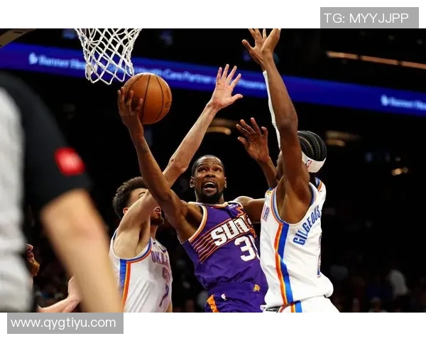 火箭队出征四连客战太阳勇士爵士两场登机照中未见杜兰特身影